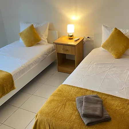A&r 3 Bedrooms Seafront With Valletta&harbour View - Ferry Apartamento *