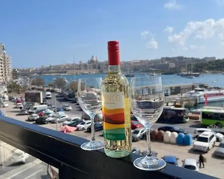 A&r 3 Bedrooms Seafront With Valletta&harbour View - Ferry شقة *